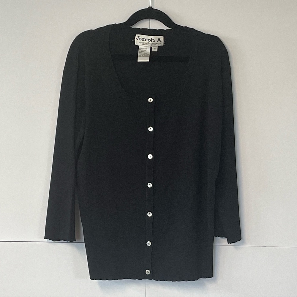 Joseph A. Qu Est CeQUEC EST SILKWoman's Sweater Cardigan Black. Size Medium
